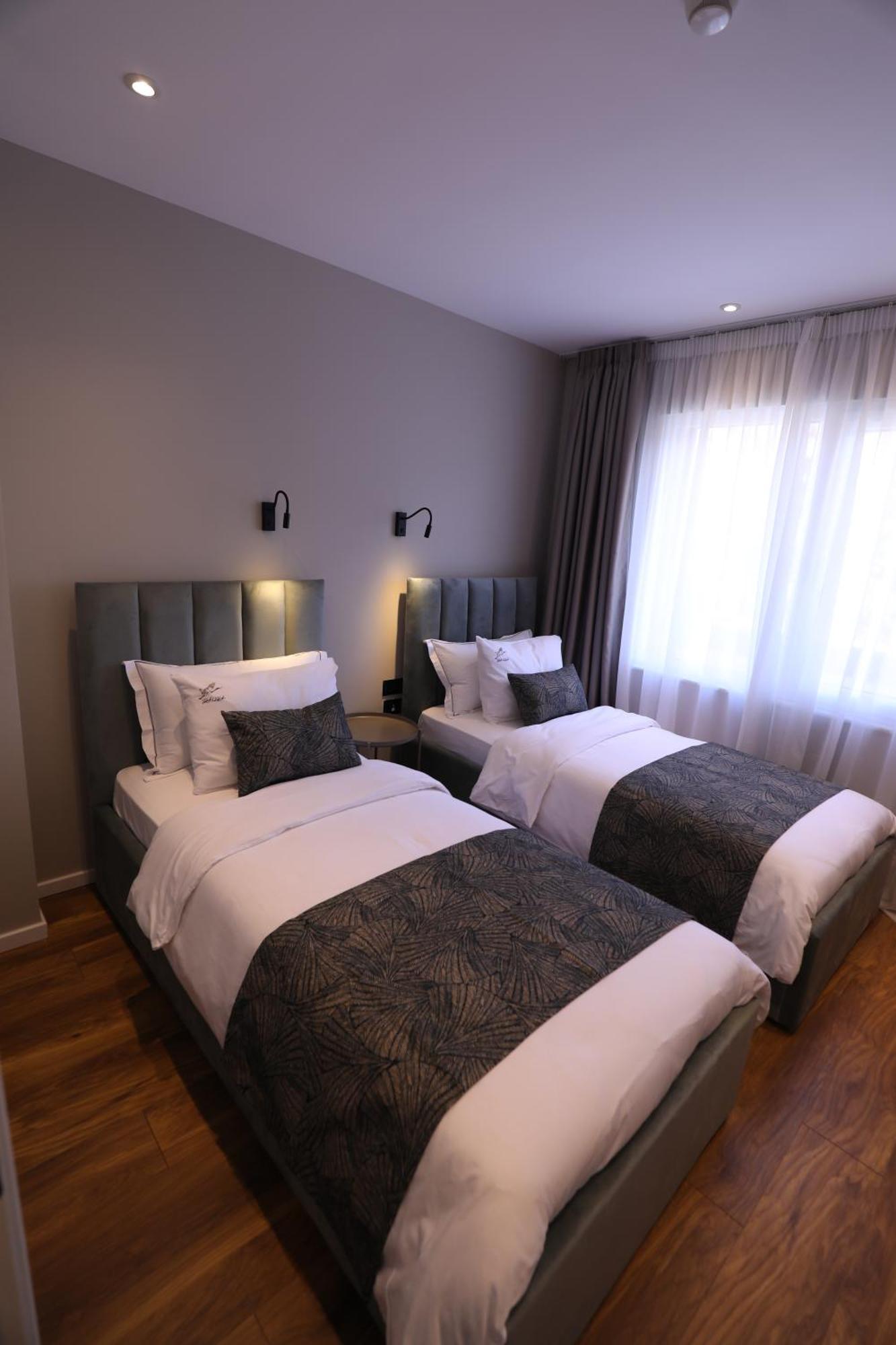 Dallga Suites Tushemisht Exteriér fotografie